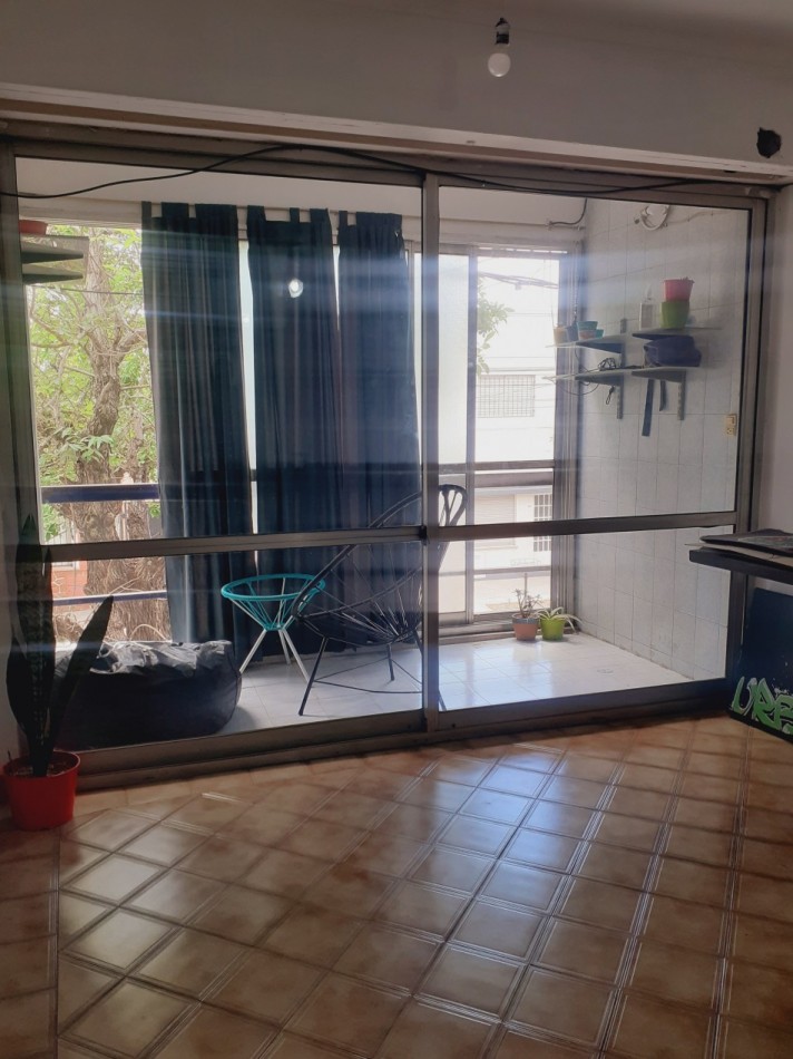 Departamento al frente  con dos dormitorios en venta en zona sur !