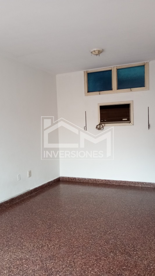 Departamento con dos dormitorios y cochera a la venta en zona centro Santa fe capital